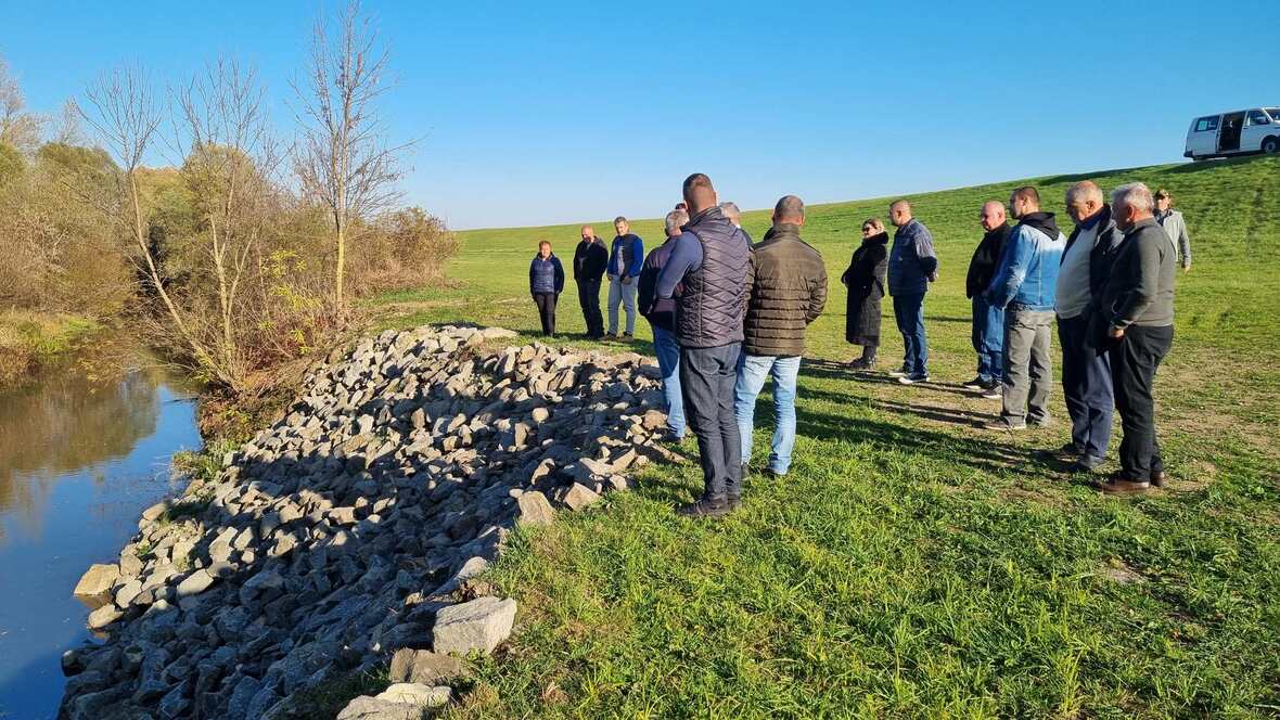 Magyar-román szakértők a Berettyó mellett